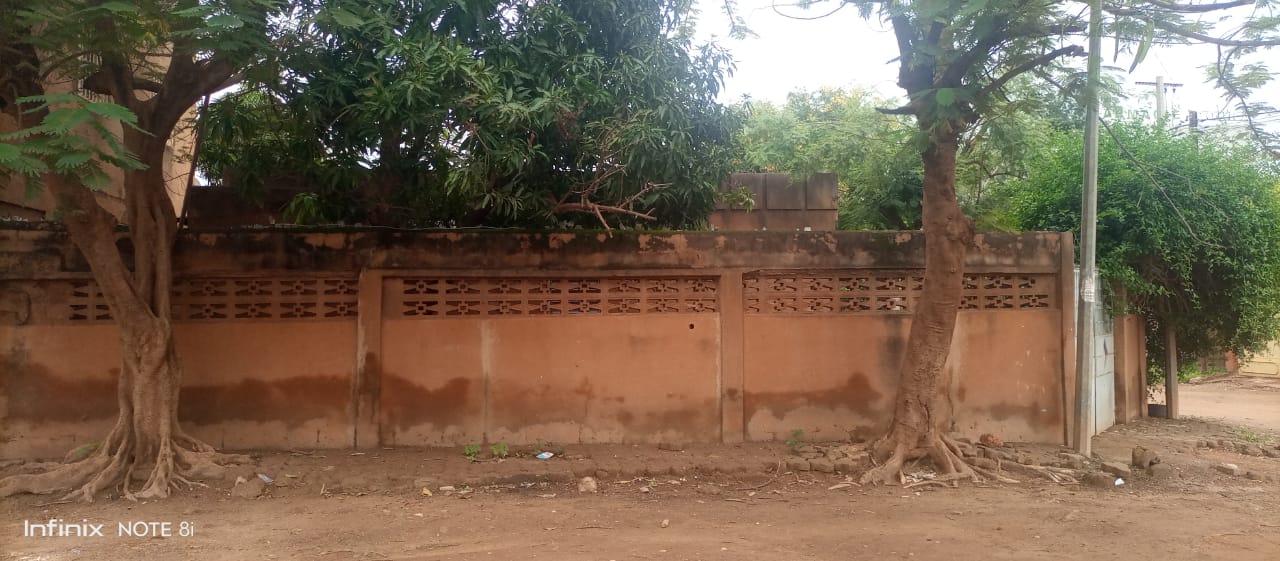 Maison Familiale sur Route Principale à Pâte d&rsquo;Oie, Ouagadougou