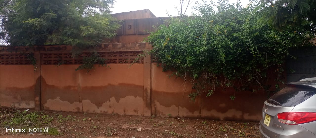 Maison Familiale sur Route Principale à Pâte d&rsquo;Oie, Ouagadougou