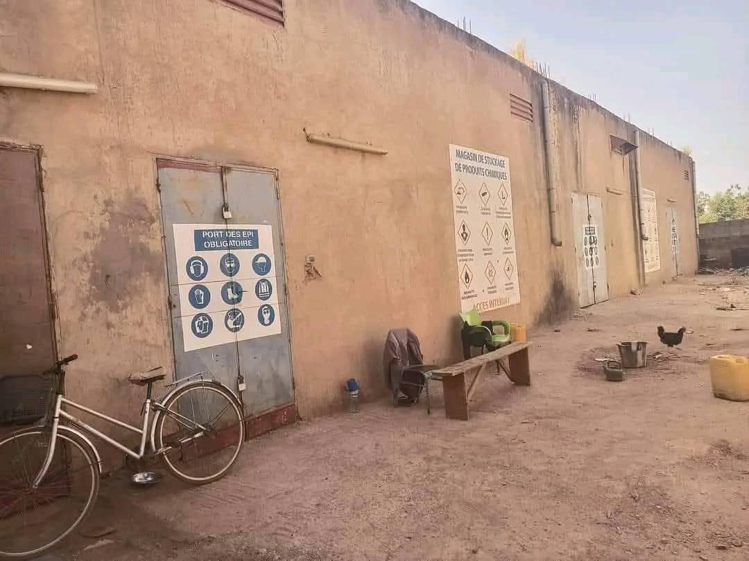 Magasins en vente à Wayalghin zone industrielle