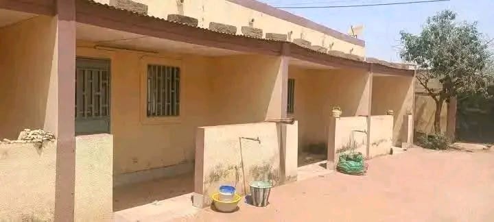 Villa f3 en vente à Kamboinsin non loti