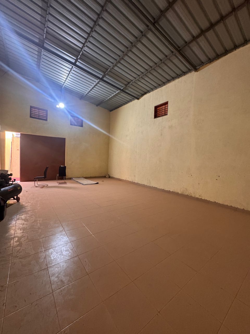 Entrepôt à louer – Paglayiri, Ouagadougou