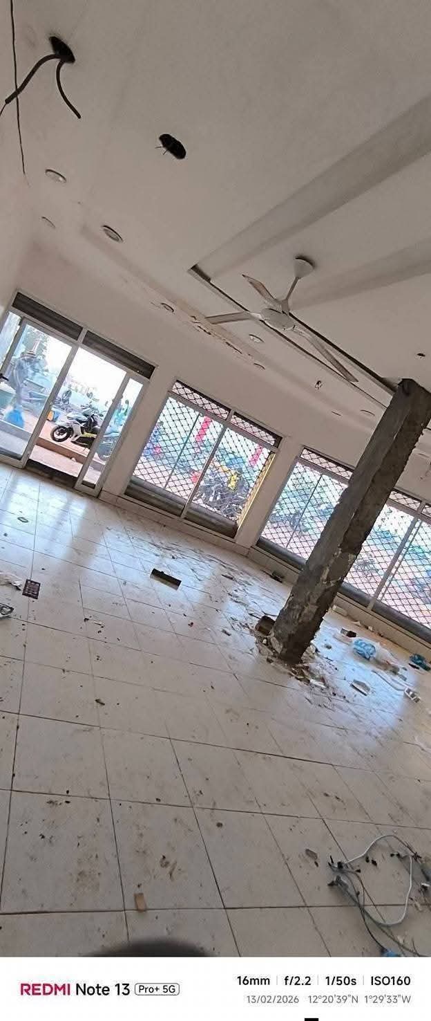 Grande boutique à louer – ZAD, Ouagadougou
